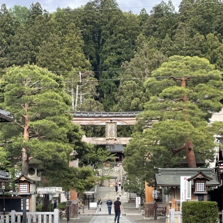 ⛩