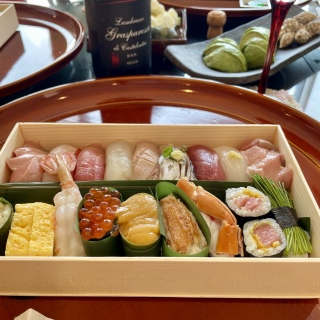 🍣