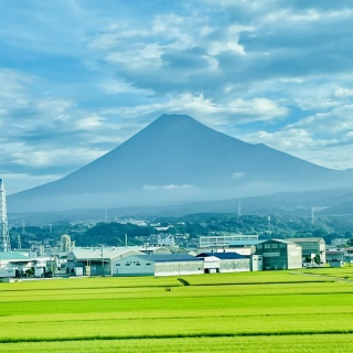🗻